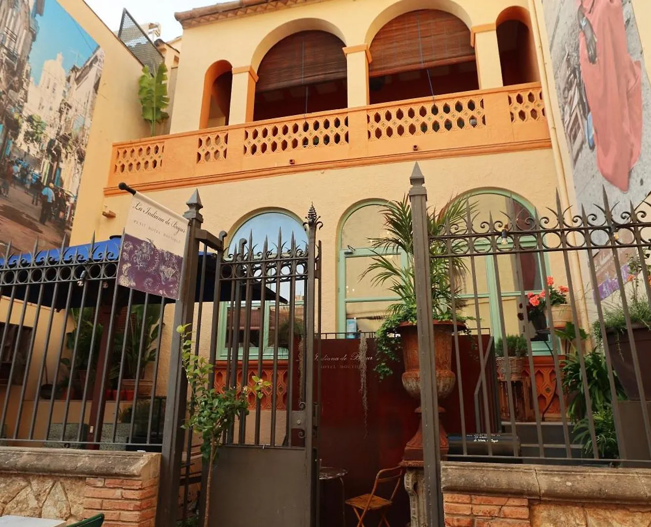 La Indiana De Begur, Petit Hotel Boutique (Adults Only) contacts